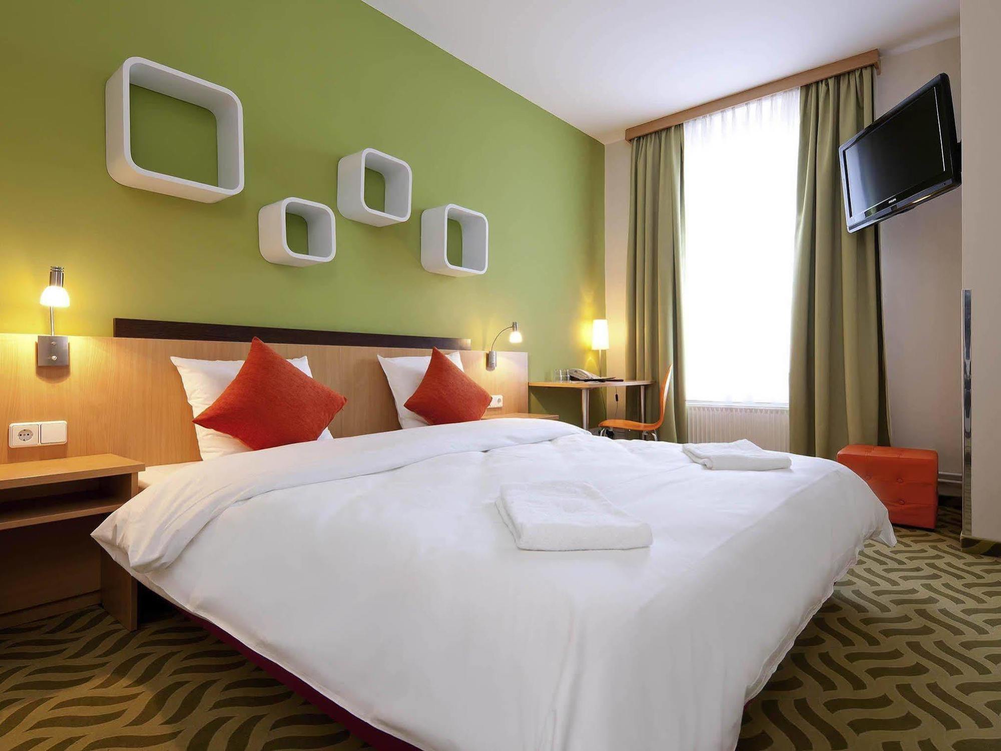 Ibis Styles Berlin City Ost Exterior photo